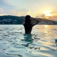 Alyssaavlogs on Coverstar