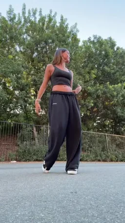 Brinkley Cheo on Coverstar, video from Aug 17: now i’m sweating