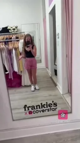Frankie's on the Park on Coverstar, video from Aug 31: #FrankiesBagel • Come along for very glittery bagel taste test with ✨💖🥯🧚🏼‍♀️ NY bagels, LA style 🤭