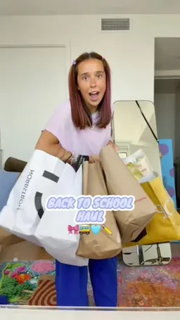 Lisi Shops on Coverstar, video from Sep 4: BACK TO HAUL!! and don’t forget to use on (my brand!!) by Monday, Sept 7 to stock up on hoodies&pjs 🩷