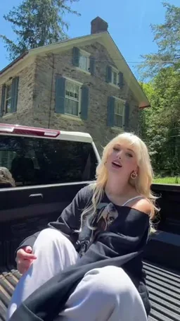 Loren Gray on Coverstar, video from Jun 3: couldn’t fit everything I wanted to say in the vid so ask me questions! so excited for this new chapter and this HOUSEEEE💖💖💖
