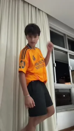 Max Rivers on Coverstar, video from Sep 2025: First try stuff 🔥 #dance #meandthatgirl #coverstar #maxrivers