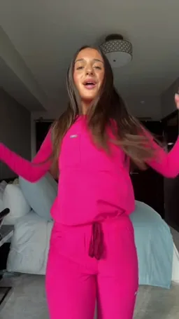 Pardiss Carello on Coverstar, video from Jan 21: 💝 #dance #outfit #ootd