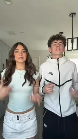 Reese Herron on Coverstar, video from Mar 22: #ReflectMe twin tag someone who makes you laugh ✨