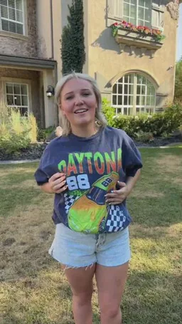 Saidee Nelson on Coverstar, video from Aug 2024: This is my Fav Summer shirt!! Use this sound and post in ur fav shirt before summer ends!!! 😎⛱️